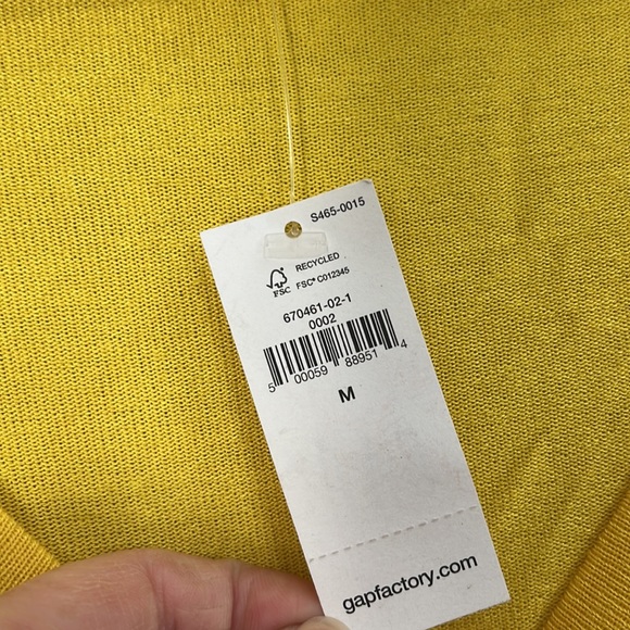 GAP | Yellow Short Sleeve Shirt - Picture 3 of 5